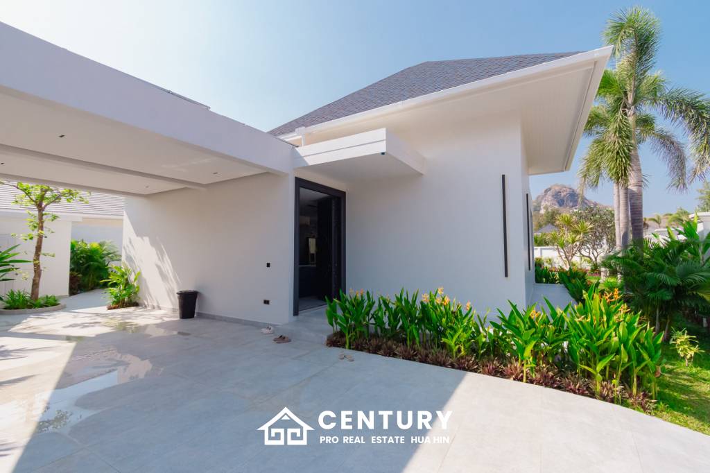 348 sqm pool villa with mountain view in Wang Phong Pran Buri