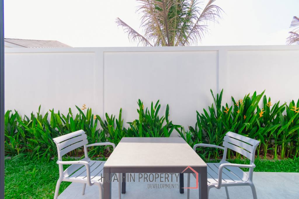 348 sqm pool villa with mountain view in Wang Phong Pran Buri