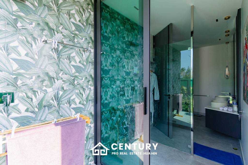 348 sqm pool villa with mountain view in Wang Phong Pran Buri