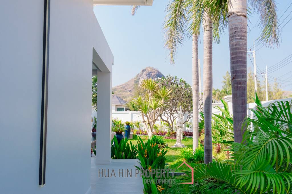 348 sqm pool villa with mountain view in Wang Phong Pran Buri