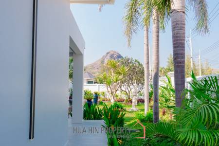 348 sqm pool villa with mountain view in Wang Phong Pran Buri