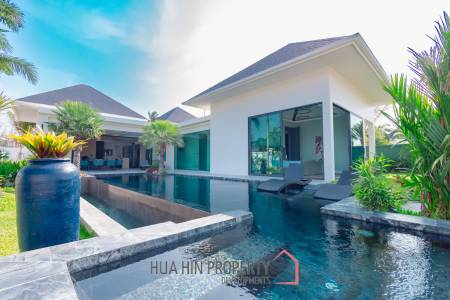 348 sqm pool villa with mountain view in Wang Phong Pran Buri