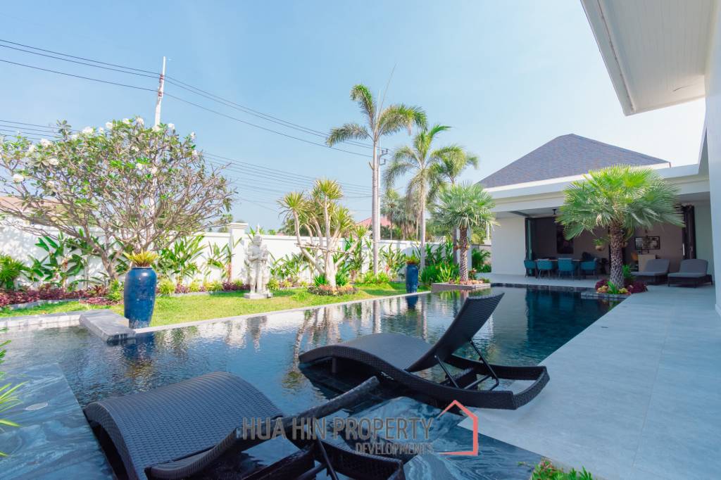 348 sqm pool villa with mountain view in Wang Phong Pran Buri