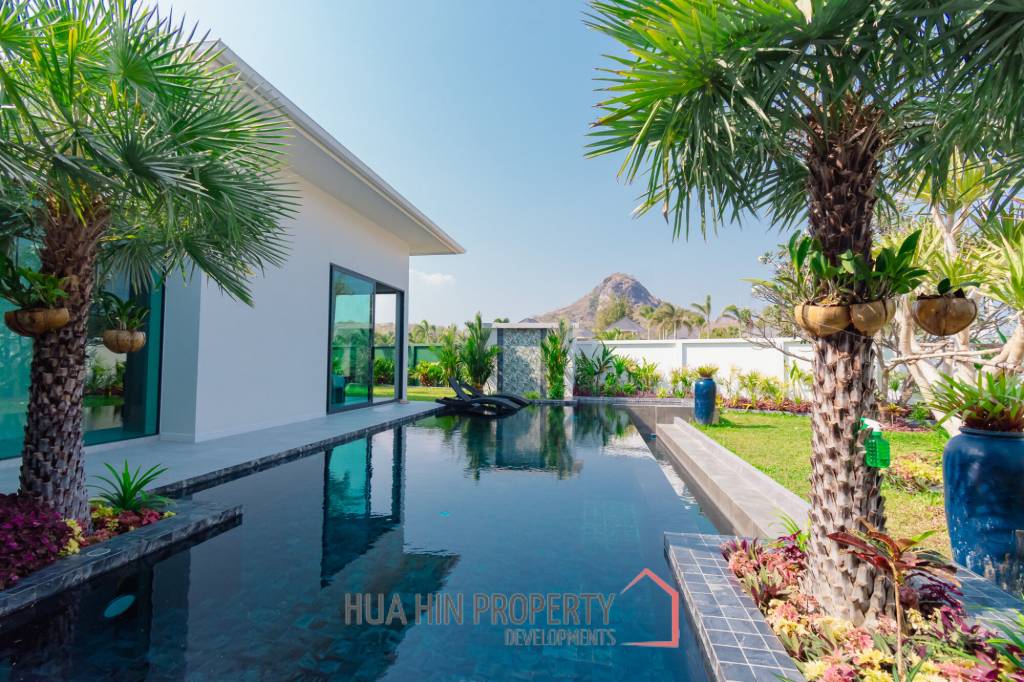 348 sqm pool villa with mountain view in Wang Phong Pran Buri