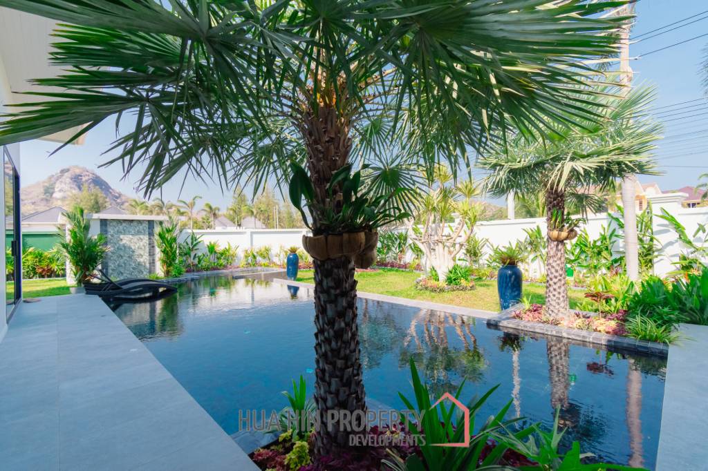 348 sqm pool villa with mountain view in Wang Phong Pran Buri