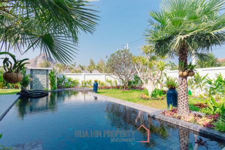 348 sqm pool villa with mountain view in Wang Phong Pran Buri