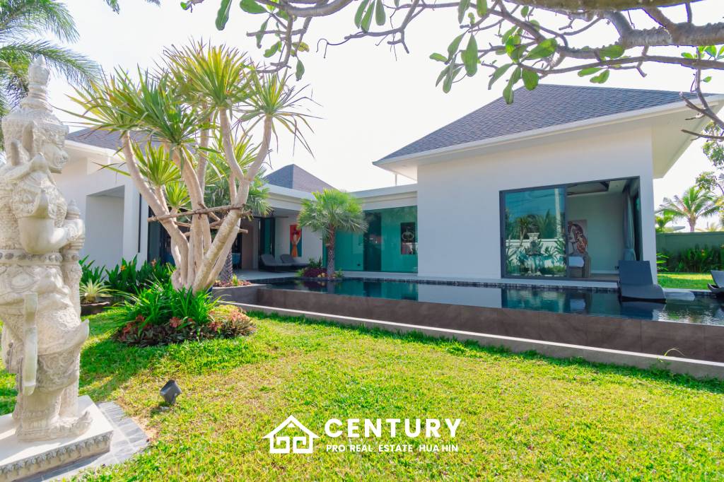 348 sqm pool villa with mountain view in Wang Phong Pran Buri