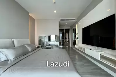 90 sqm high floor condo The Room BTS Wongwian Yai Khlong San