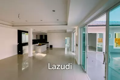 Spacious 4-Bedroom Pool Villa for Sale in Thalang