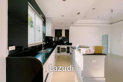 Spacious 4-Bedroom Pool Villa for Sale in Thalang