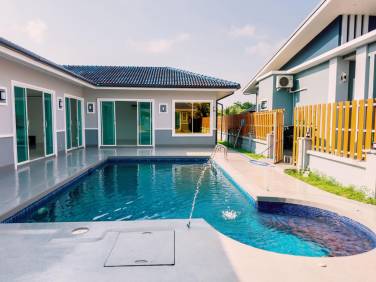 Spacious 4-Bedroom Pool Villa for Sale in Thalang