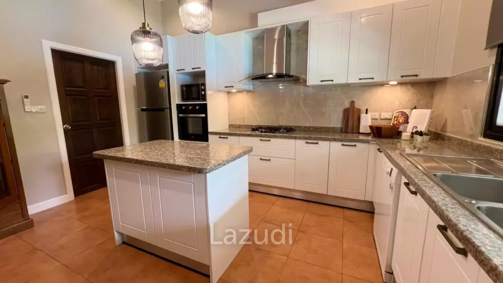 4 Bedroom 4 Bathroom 255 SQ.M. Laurel Park Villa