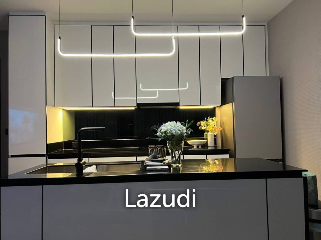 68 sqm 2 Bedroom Condo on 18th Floor in Bang Lamphu Lang Bangkok