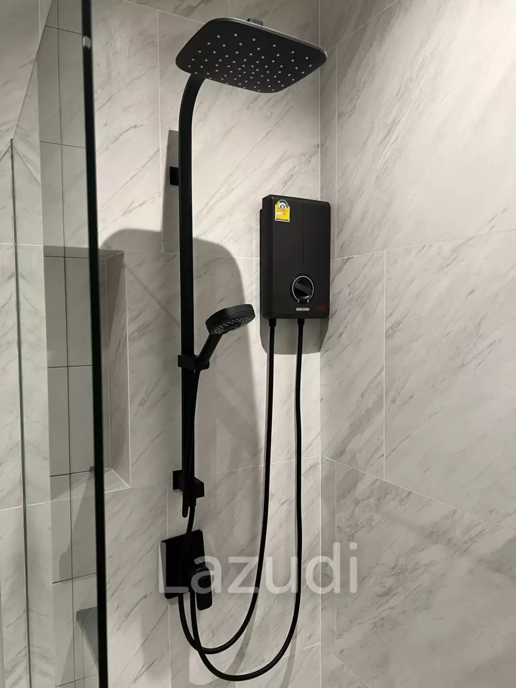 68 sqm 2 Bedroom Condo on 18th Floor in Bang Lamphu Lang Bangkok
