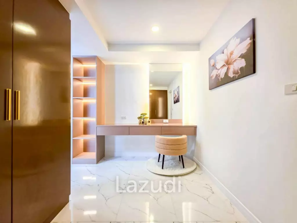 Modern Luxury 2-Story Pool Villa 5 Bedrooms, 6 Bathrooms