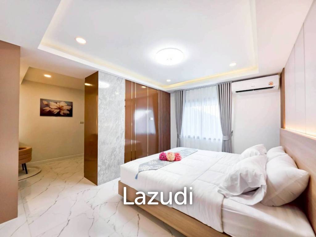Modern Luxury 2-Story Pool Villa 5 Bedrooms, 6 Bathrooms