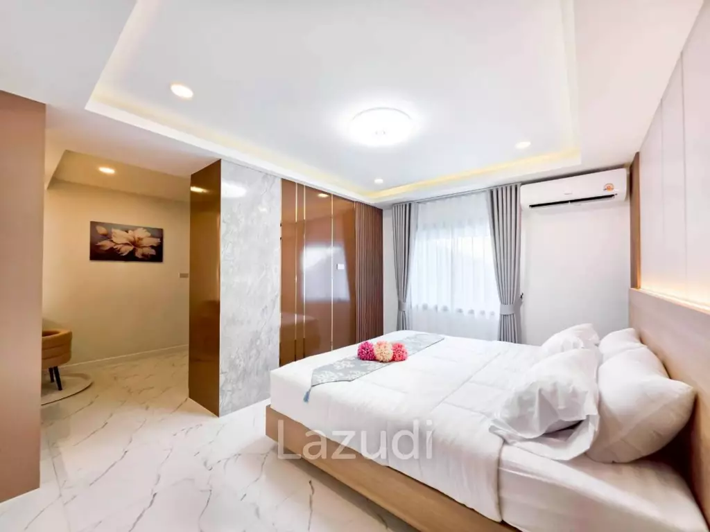 Modern Luxury 2-Story Pool Villa 5 Bedrooms, 6 Bathrooms