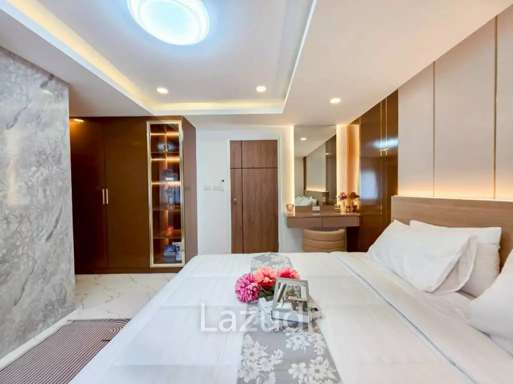 Modern Luxury 2-Story Pool Villa 5 Bedrooms, 6 Bathrooms