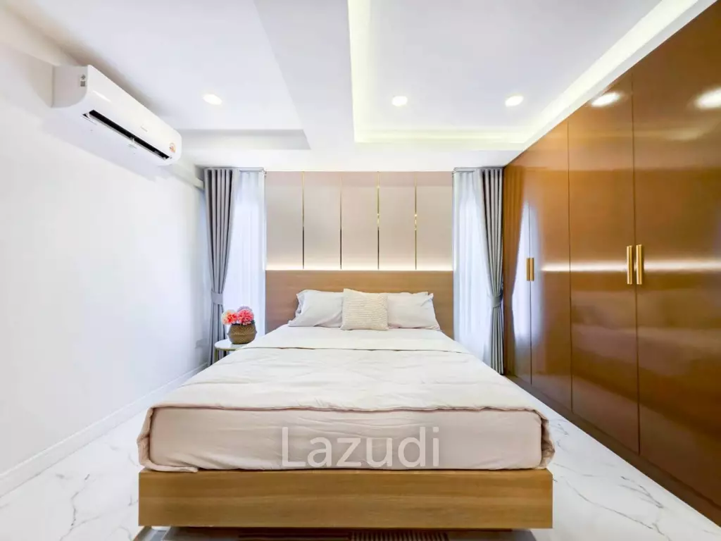 Modern Luxury 2-Story Pool Villa 5 Bedrooms, 6 Bathrooms