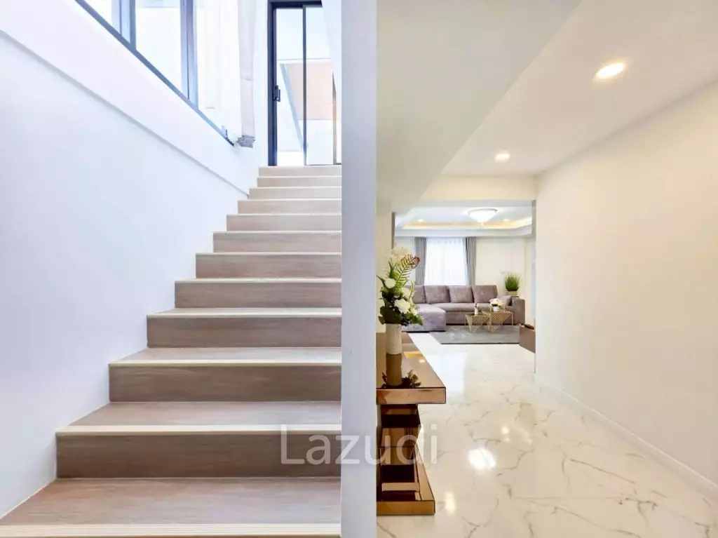 Modern Luxury 2-Story Pool Villa 5 Bedrooms, 6 Bathrooms