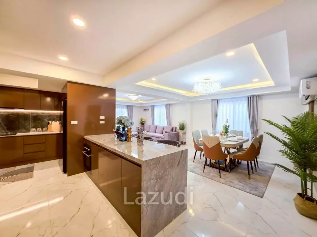 Modern Luxury 2-Story Pool Villa 5 Bedrooms, 6 Bathrooms