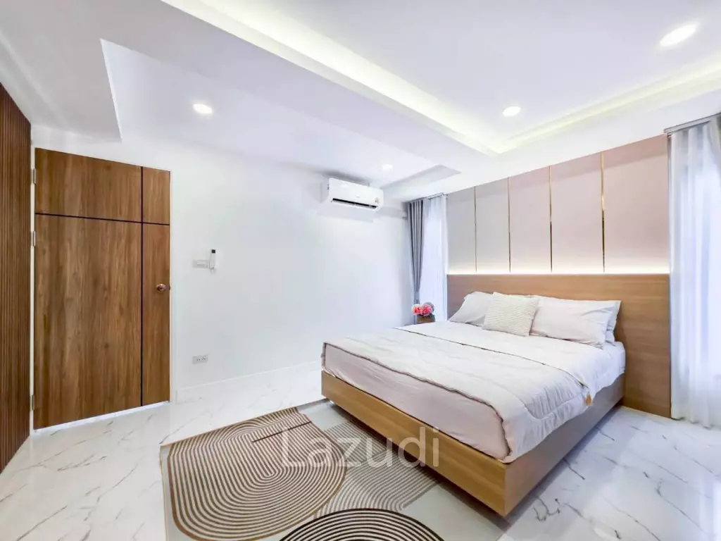 Modern Luxury 2-Story Pool Villa 5 Bedrooms, 6 Bathrooms