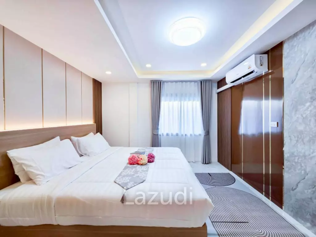 Modern Luxury 2-Story Pool Villa 5 Bedrooms, 6 Bathrooms