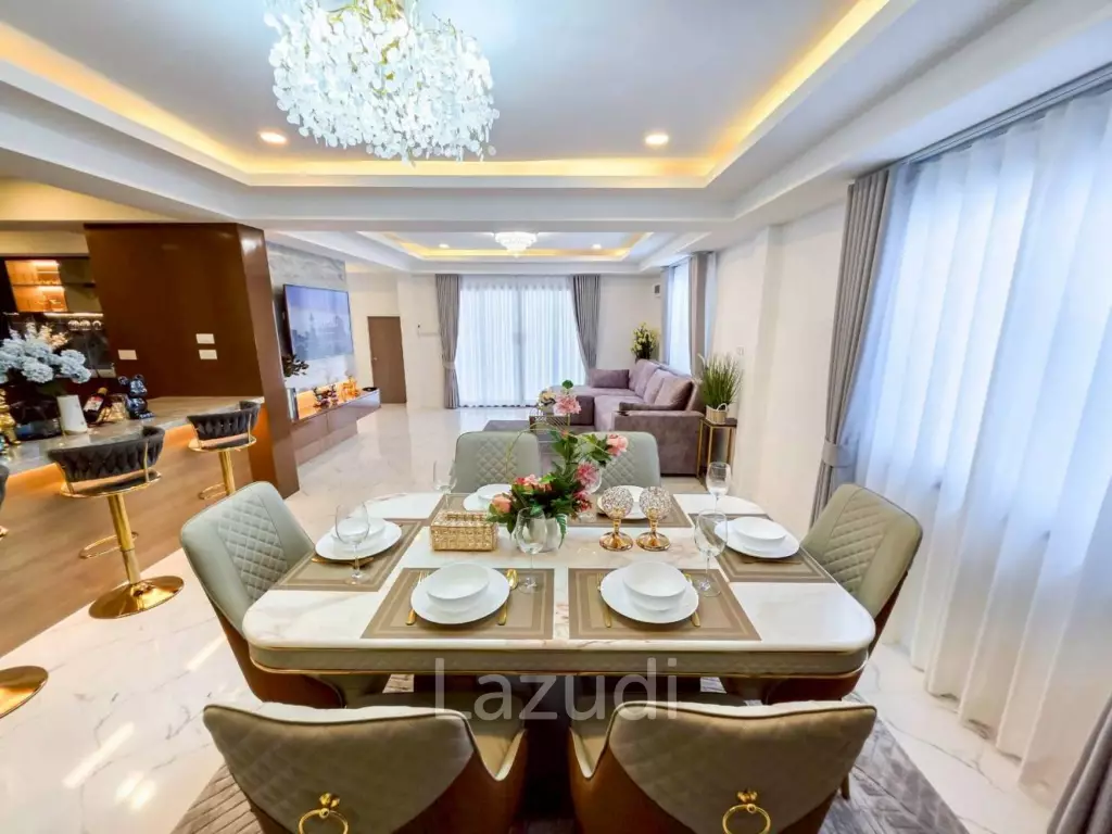 Modern Luxury 2-Story Pool Villa 5 Bedrooms, 6 Bathrooms