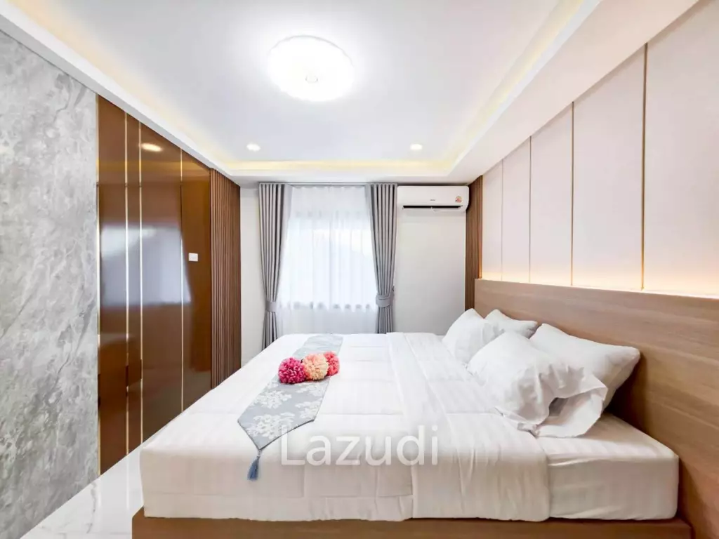 Modern Luxury 2-Story Pool Villa 5 Bedrooms, 6 Bathrooms