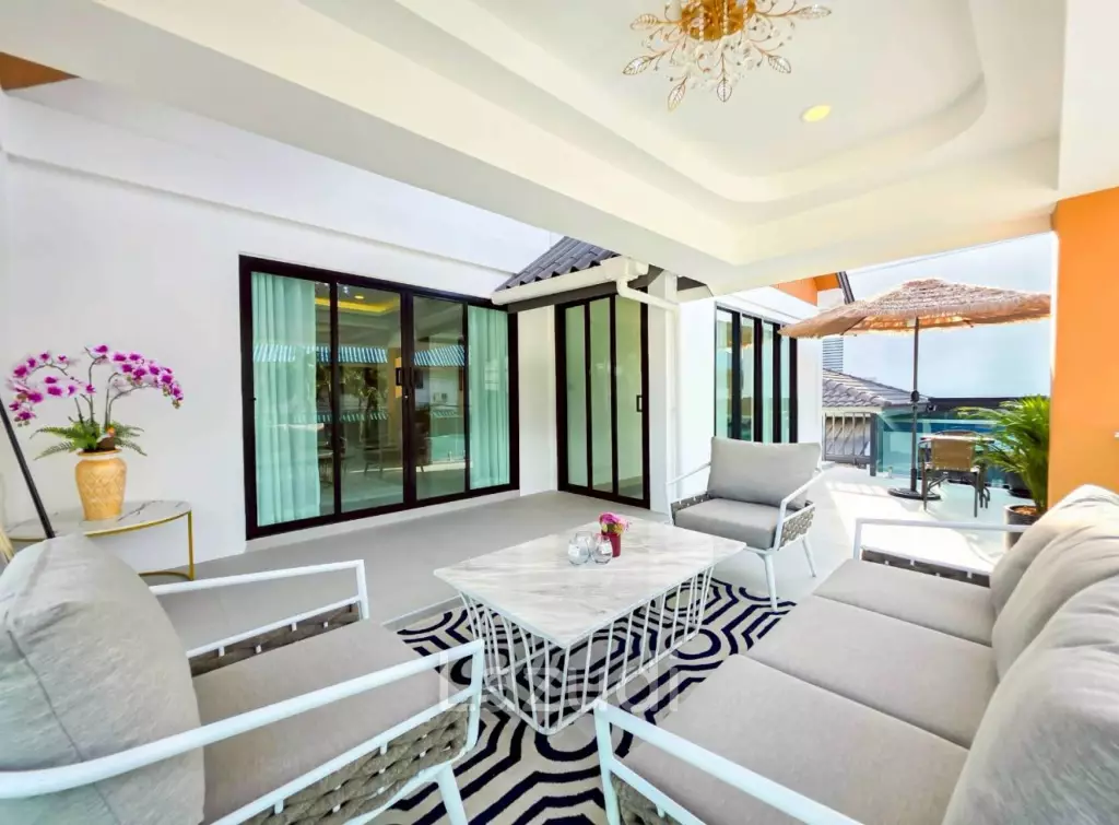 Modern Luxury 2-Story Pool Villa 5 Bedrooms, 6 Bathrooms