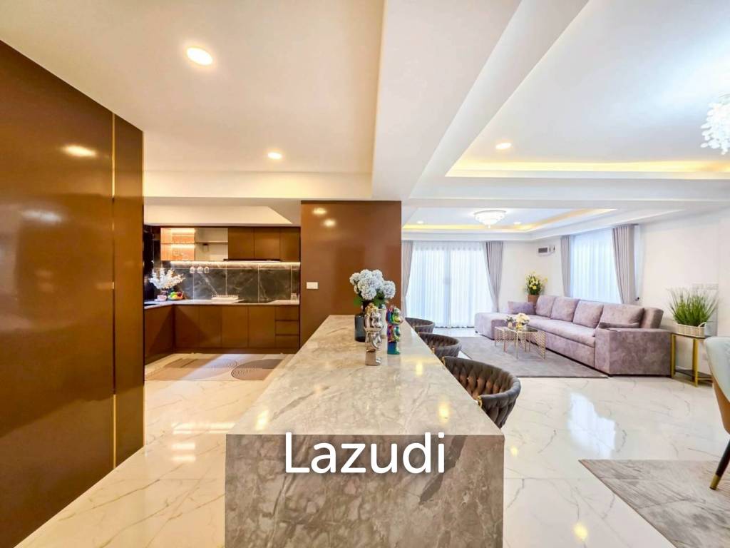 Modern Luxury 2-Story Pool Villa 5 Bedrooms, 6 Bathrooms