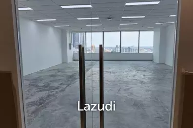 119 sqm high floor office for rent in 66 Tower Bangna Bangkok