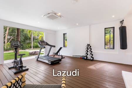 Luxury 5-Bedroom Estate in Mae Nam – 2,500 sqm Tropical Garden