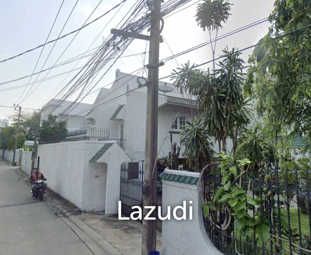 748 sqm Detached House in Sam Sen Nai Phaya Thai Freehold