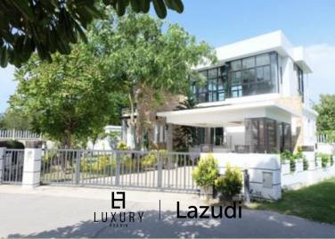 3 Bed 5 Bath Villa For Sale