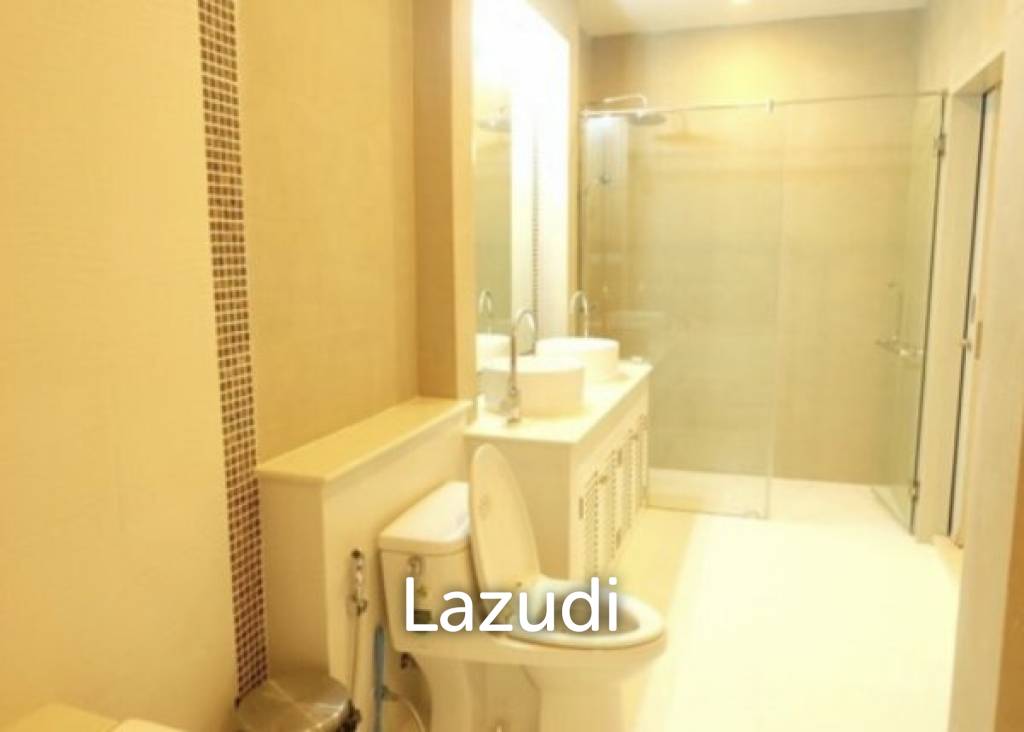 HUA HIN SEAVIEW VILLAS : 2 Storey Modern 3 Bed Villa only 150 meters from the beach.