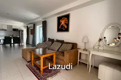 1 Bedroom 2 Bathroom 99 SQ.M. Pattaya Hill Resort