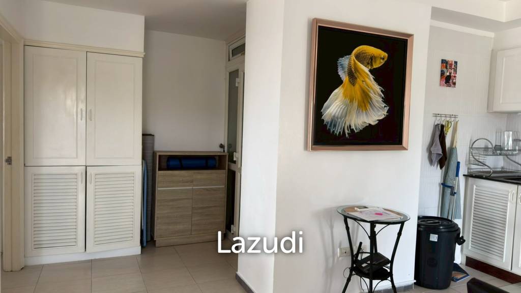 1 Bedroom 2 Bathroom 99 SQ.M. Pattaya Hill Resort