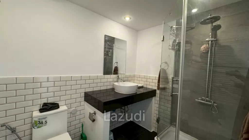 1 Bedroom 2 Bathroom 99 SQ.M. Pattaya Hill Resort
