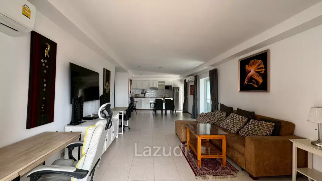 1 Bedroom 2 Bathroom 99 SQ.M. Pattaya Hill Resort