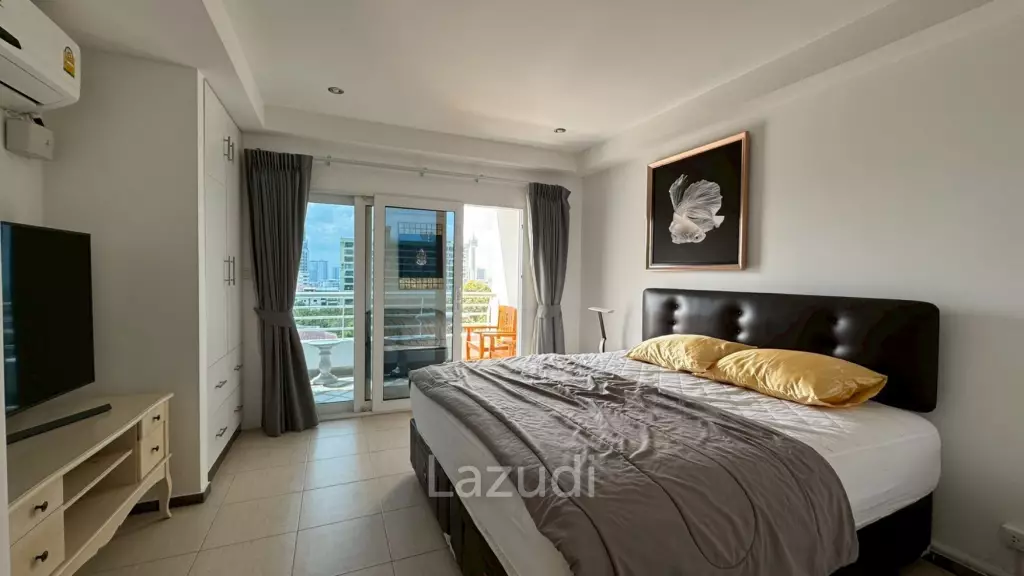 1 Bedroom 2 Bathroom 99 SQ.M. Pattaya Hill Resort