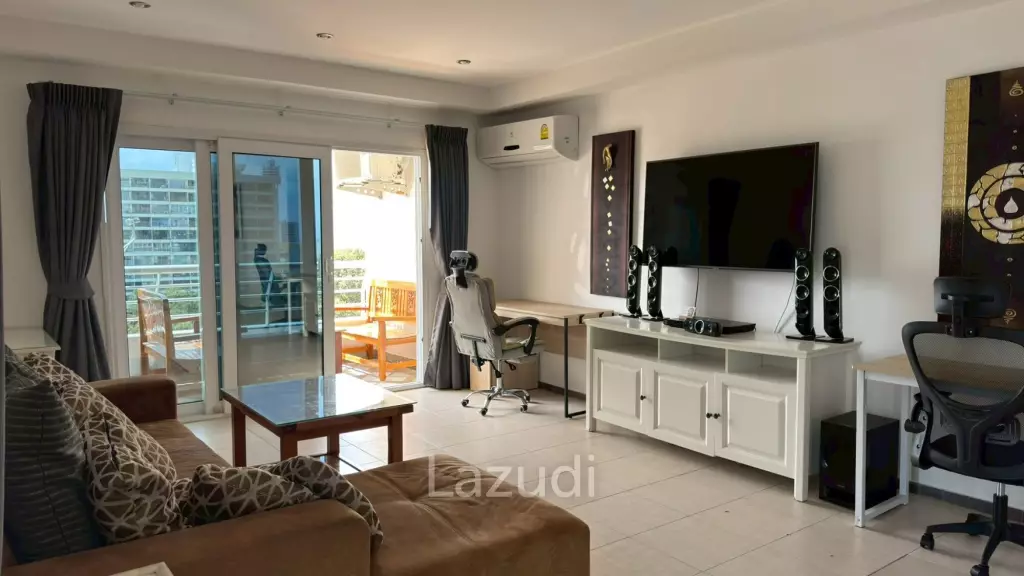 1 Bedroom 2 Bathroom 99 SQ.M. Pattaya Hill Resort