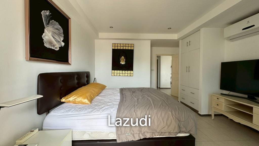 1 Bedroom 2 Bathroom 99 SQ.M. Pattaya Hill Resort
