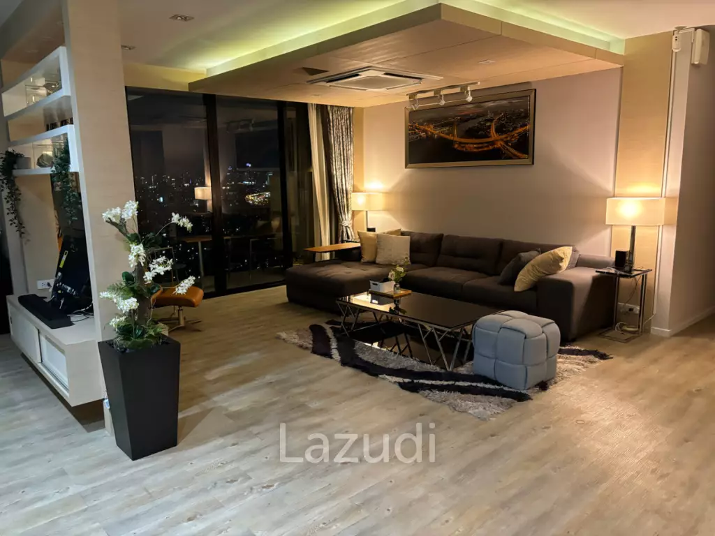 138 sqm High Floor Condo The Issara Ladprao