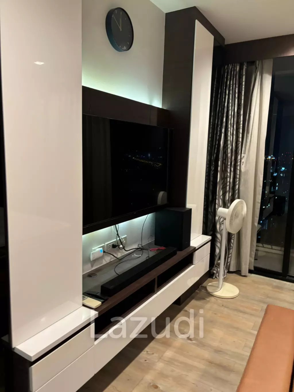 138 sqm High Floor Condo The Issara Ladprao