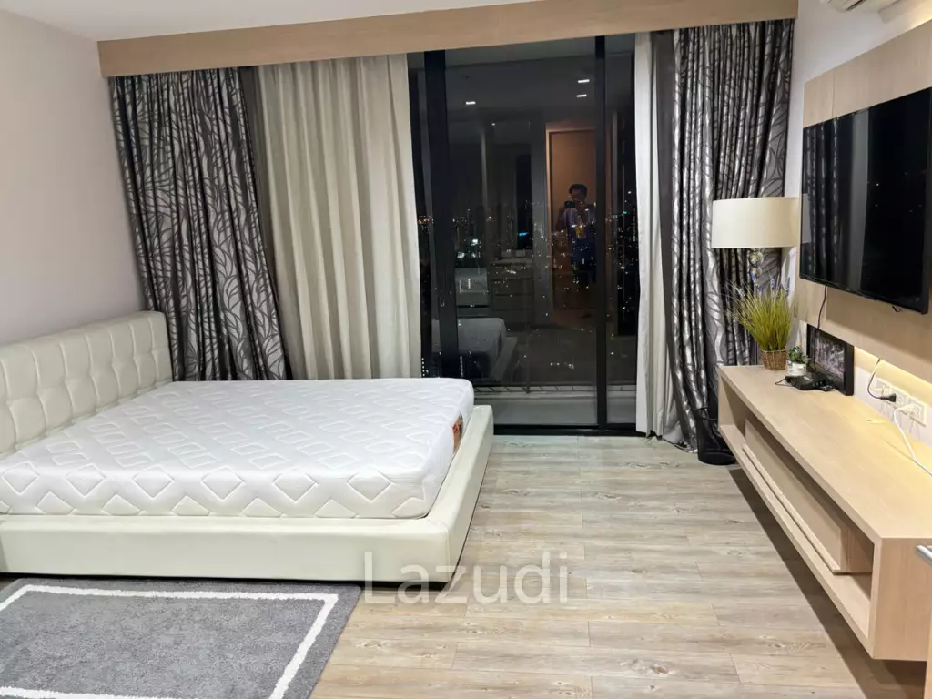 138 sqm High Floor Condo The Issara Ladprao