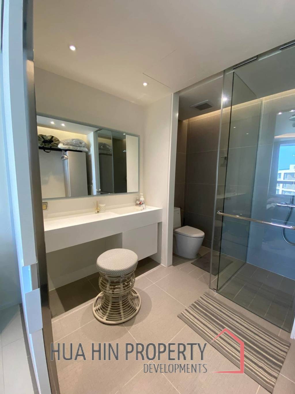 Wake Up to Paradise : Direct Sea View Condo at Khao Takieb Beach