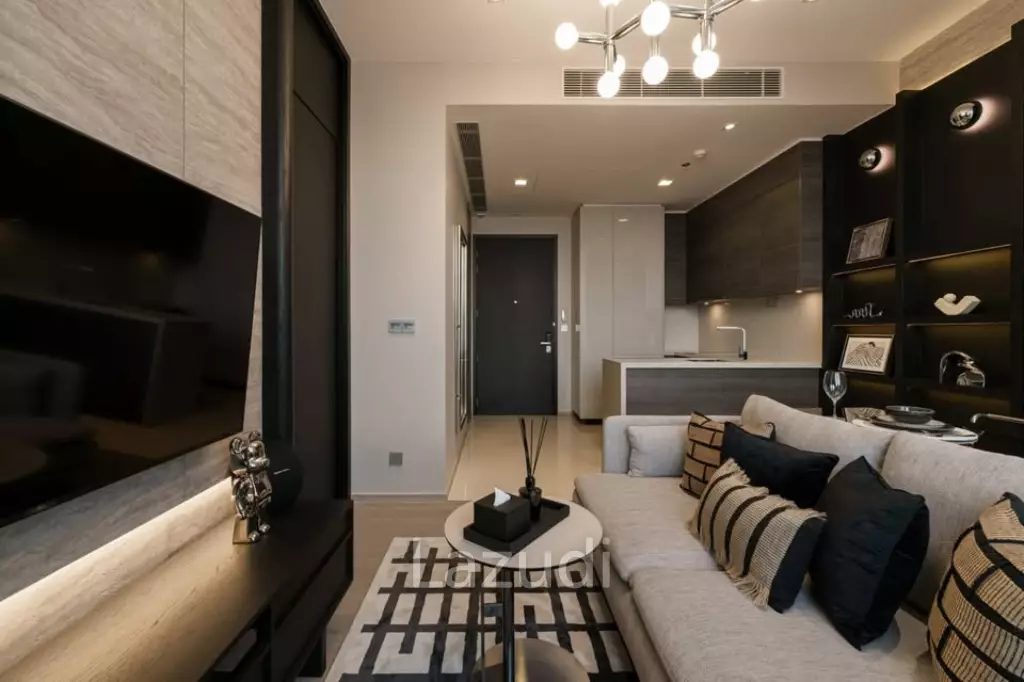 48 sqm modern 1 bedroom condo at The ESSE Asoke