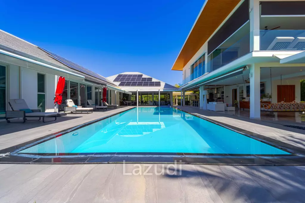 Ultra-Modern 7-Bedroom Sanctuary in Palm Hills Golf Club