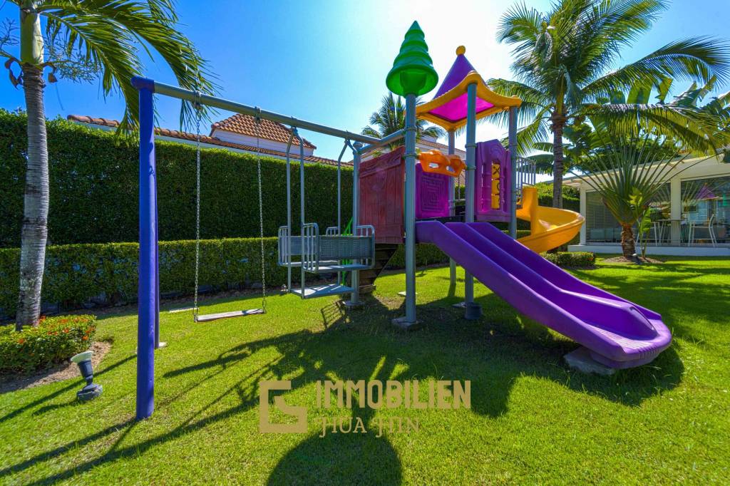 วิลล่าหรูสไตล์โมเดิร์น 7 ห้องนอน – สนามกอล์ฟ ปาล์ม ฮิลล์ ชะอำ (Palm Hills Golf Club)